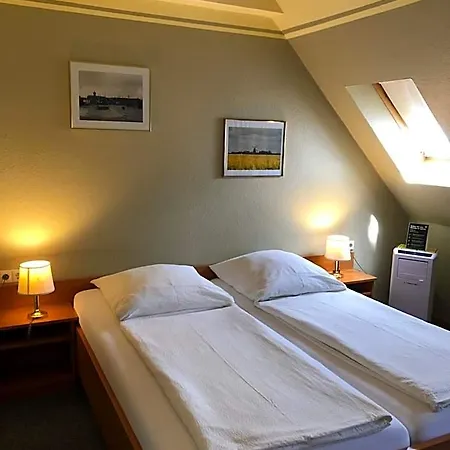 Szálloda Garni Hotel-pension Holum *